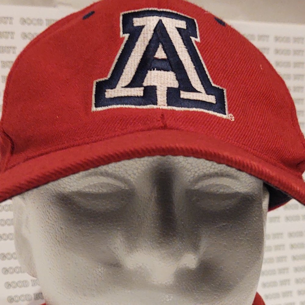 UNIVERSITY OF ARIZONA RED WILDCATS SIZE 7 1/2 UNSTRUCTURED BALL CAP